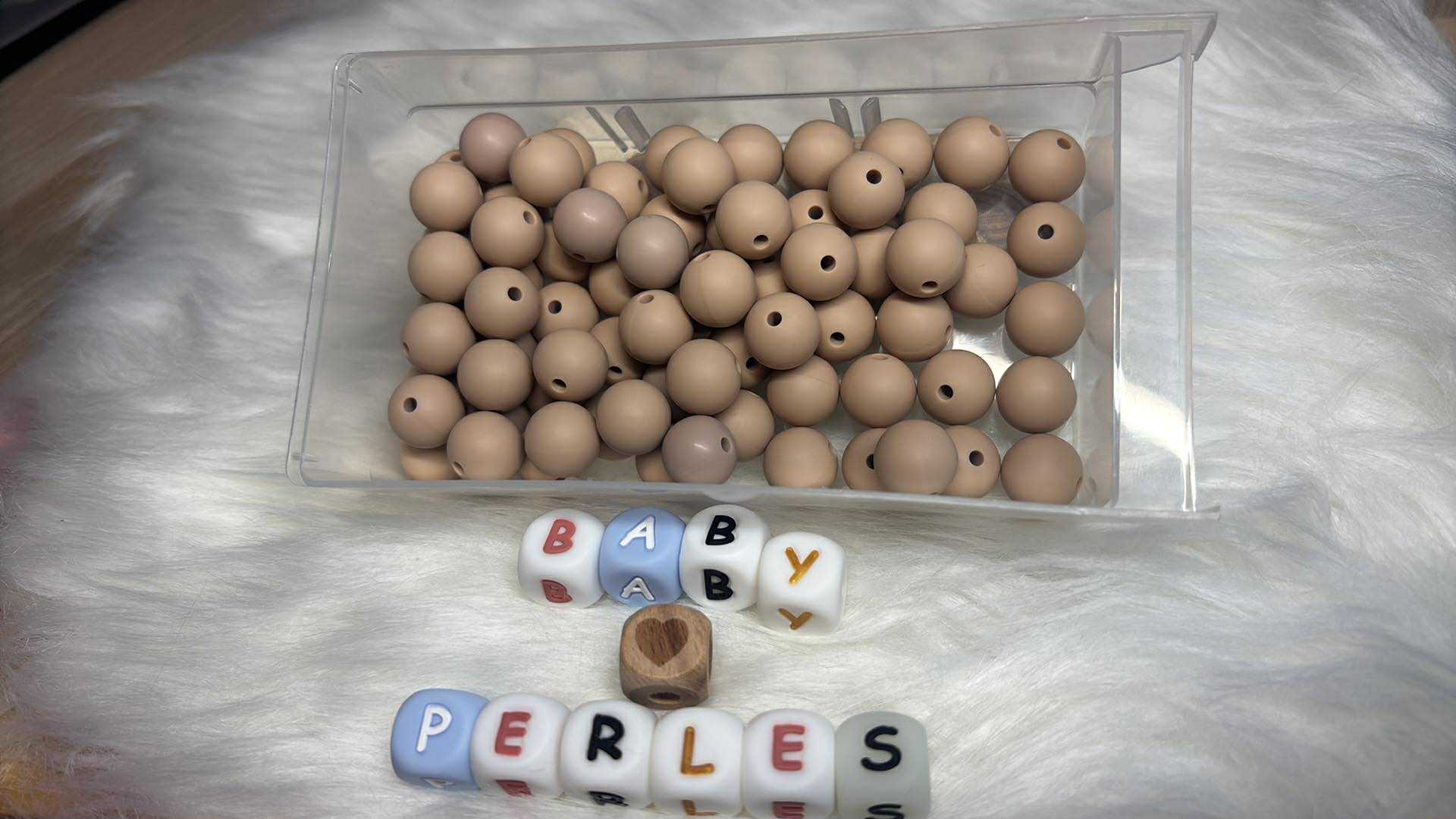Perle ronde 12 mm taupe
