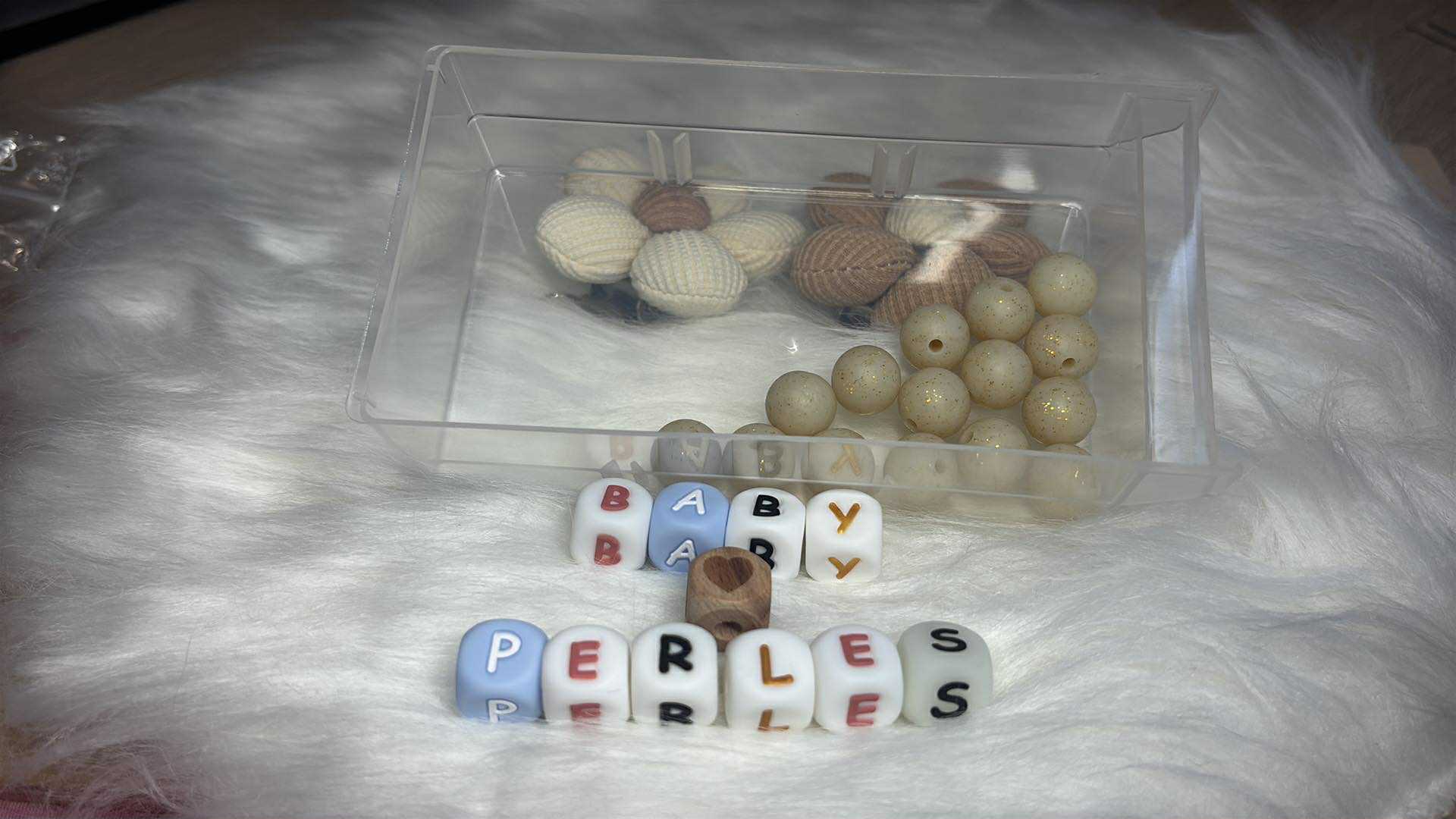 Perle ronde 12 mm beige paillé