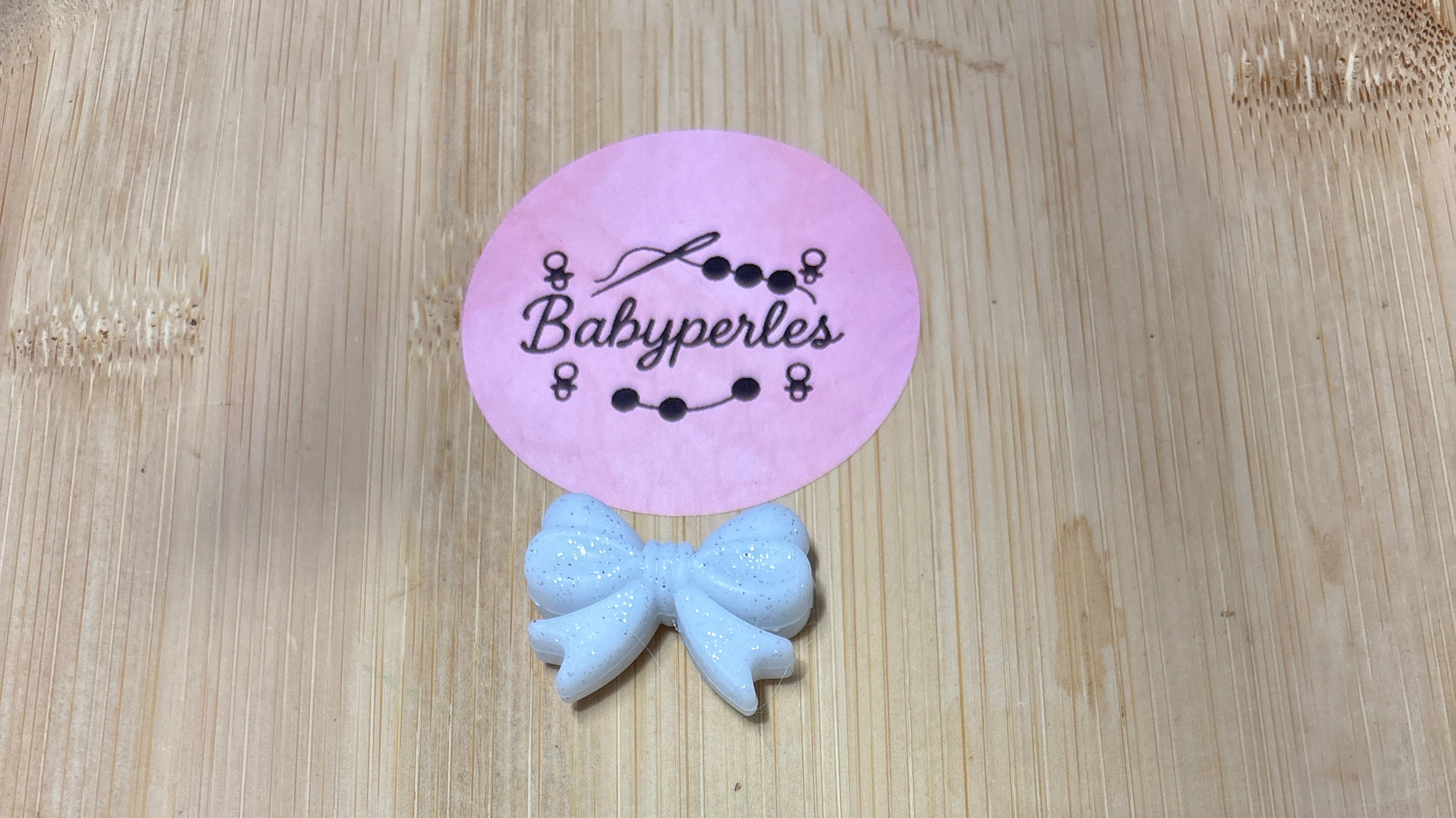 Noeud de papillon blanc pailletée