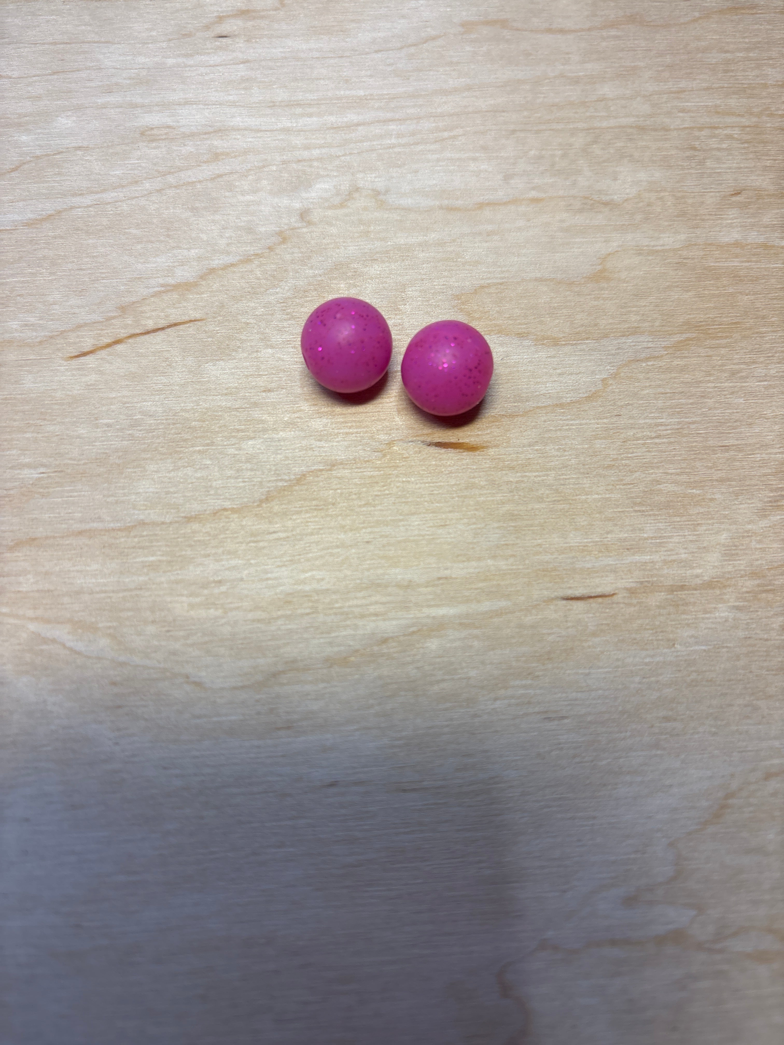 Perles rondes 12 mm fushia pailletée