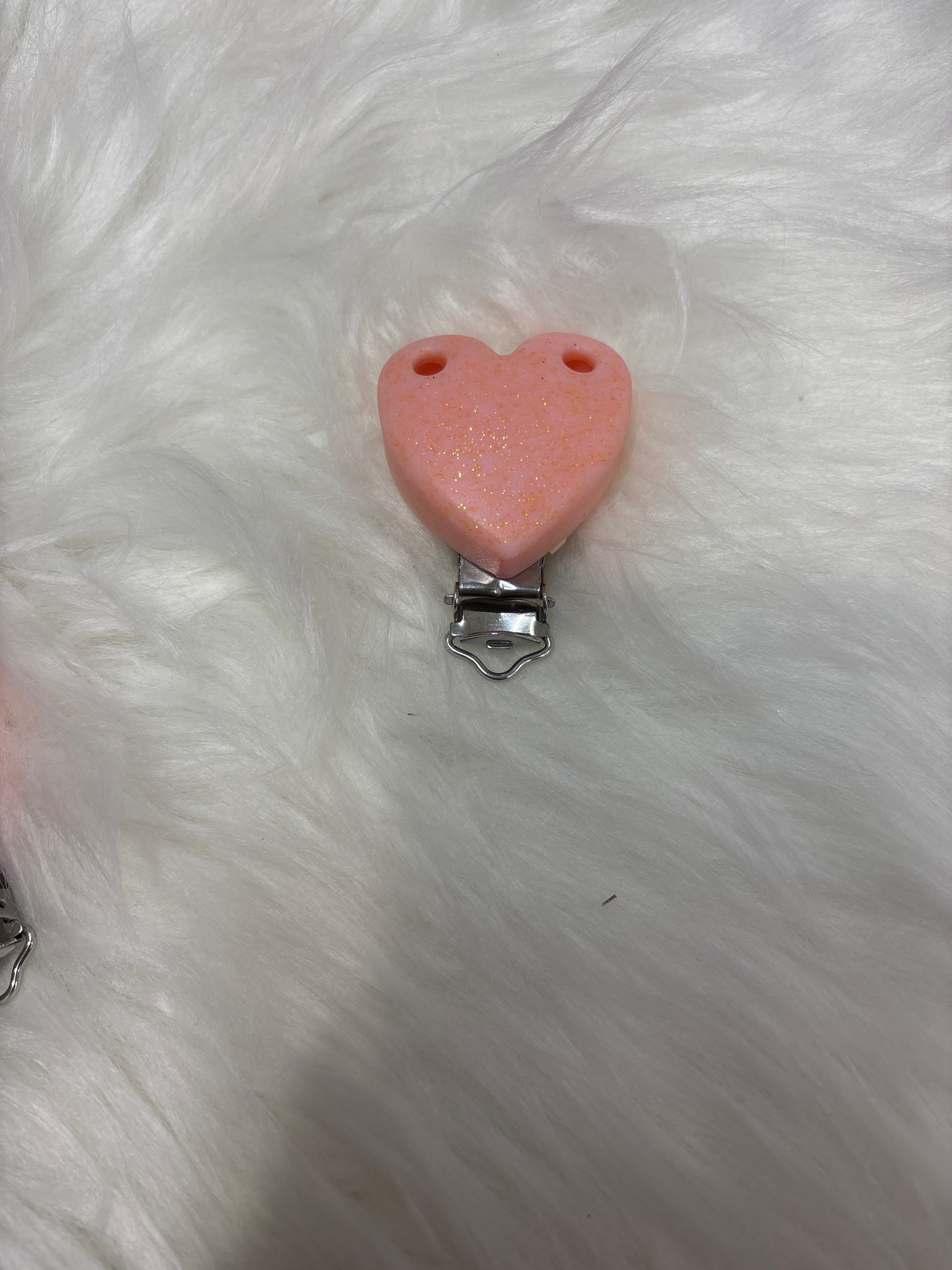 Clip cœur rose corail  pailleté