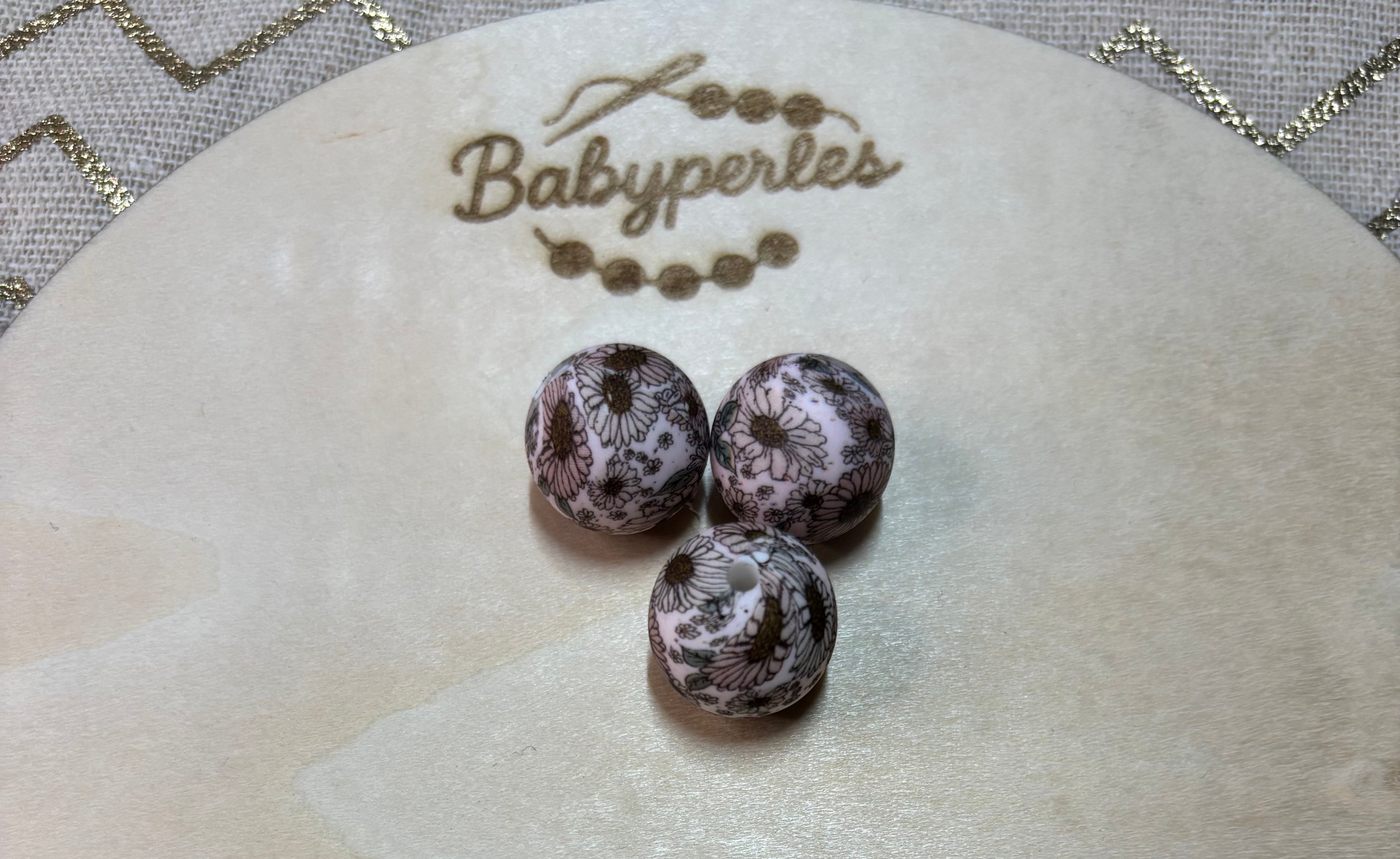 Perle fleuri modèle 3