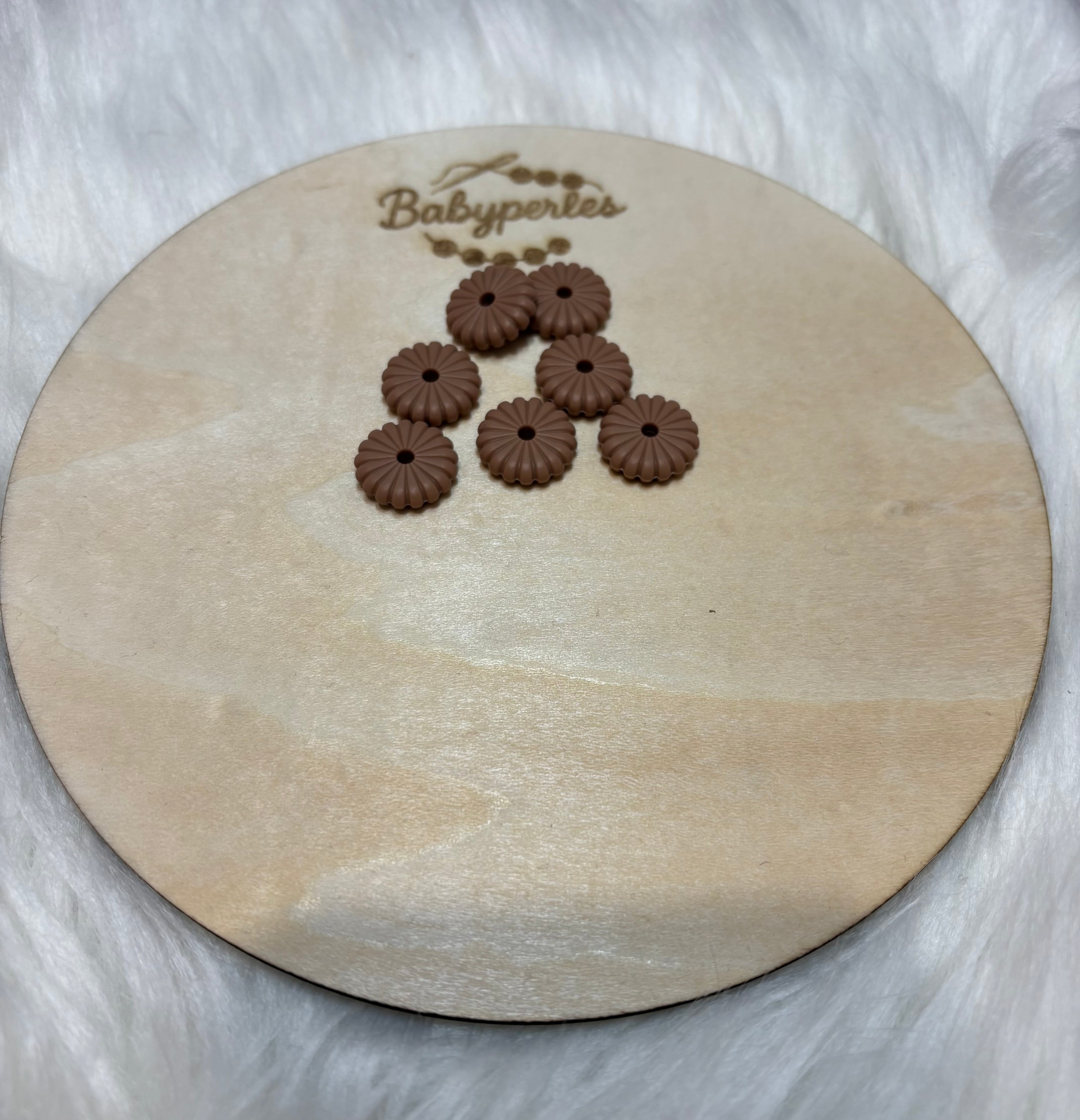 Lentille fleur marron