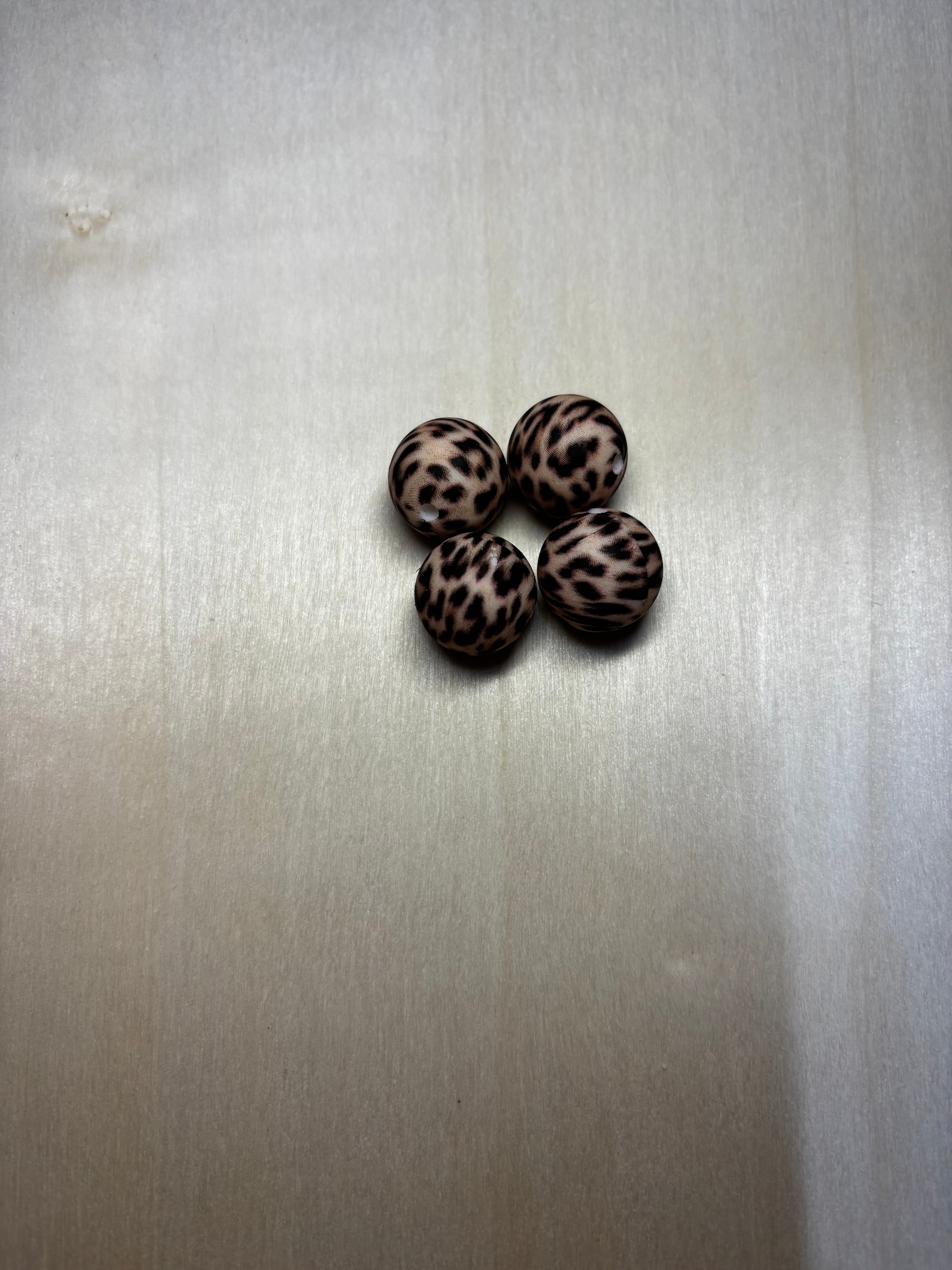 Perles léopard beige 15 mm